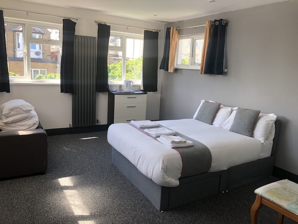 

Milano - Southend-On-Sea - OYO Devine Beach Hotel, Westcliff Southend-On-Sea