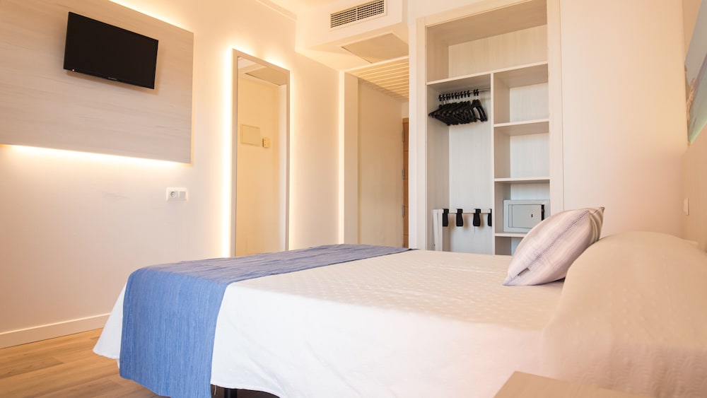 

Roma - El Arenal - Seramar Hotel Luna Park Adults Only