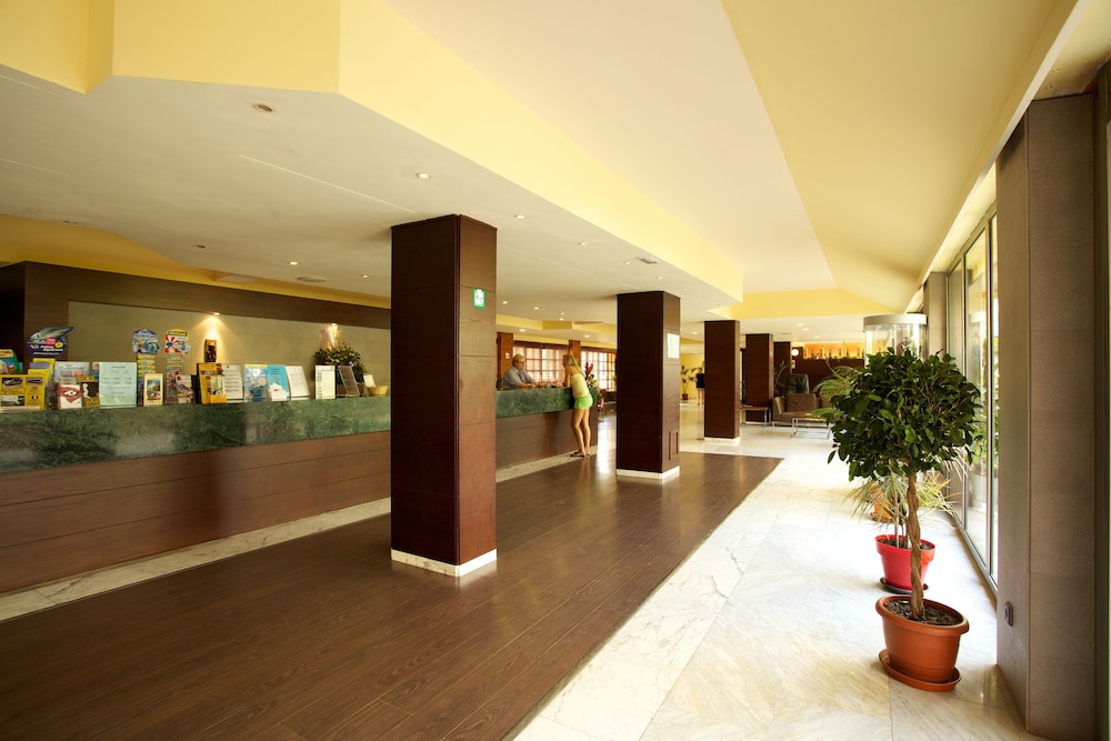 

Catania - Can Pastilla - Seramar Hotel Luna Park Adults Only
