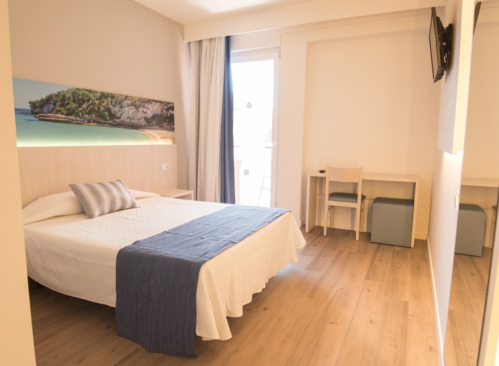 

Verona - Cala Blava - Seramar Hotel Luna Park Adults Only