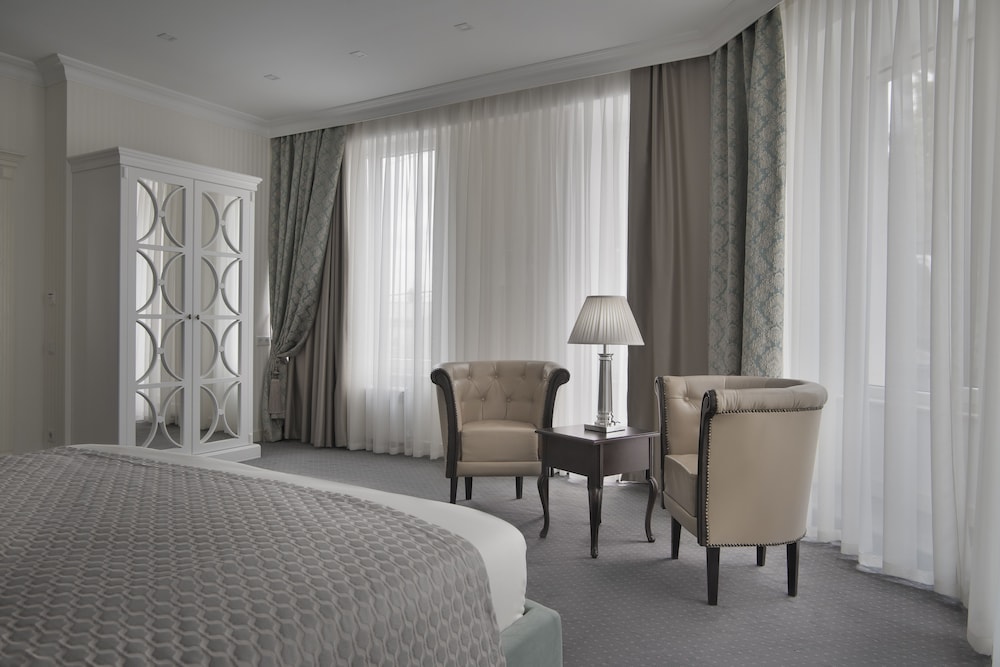 

Bologna - Chişinău - London Boutique Hotel