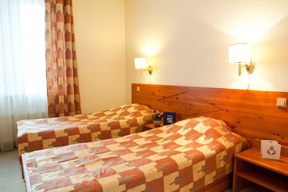 

Bari - Riga - Kolonna Hotel Brigita