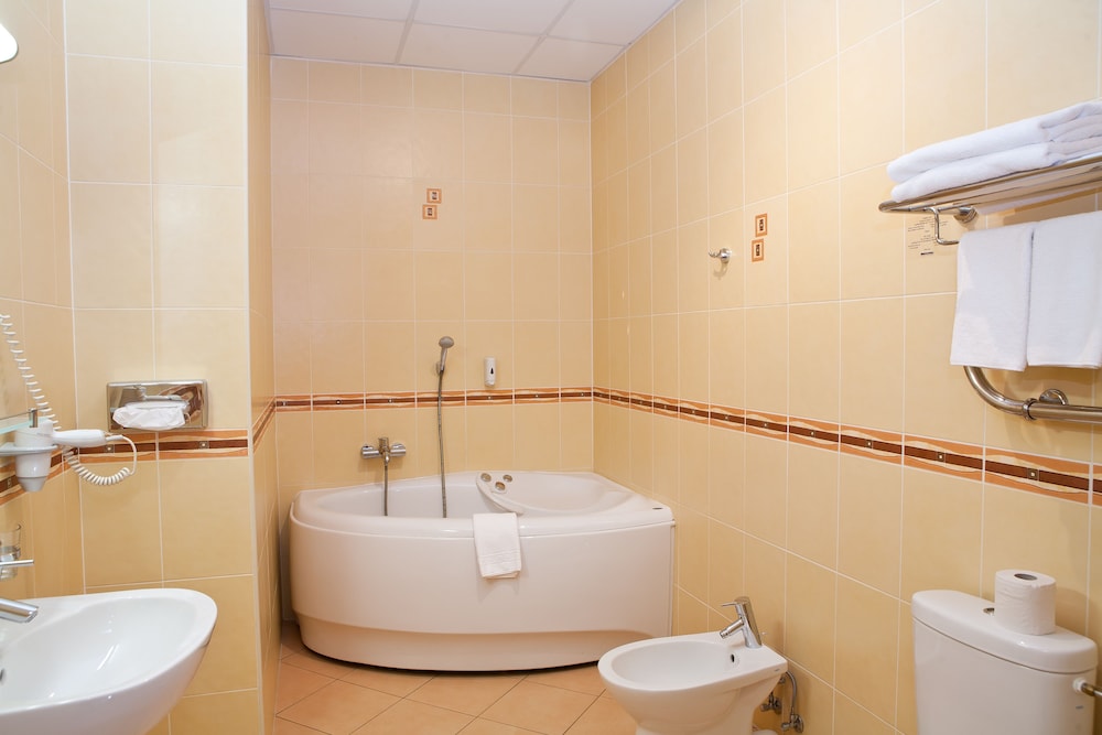 

Milano - Riga - Kolonna Hotel Brigita