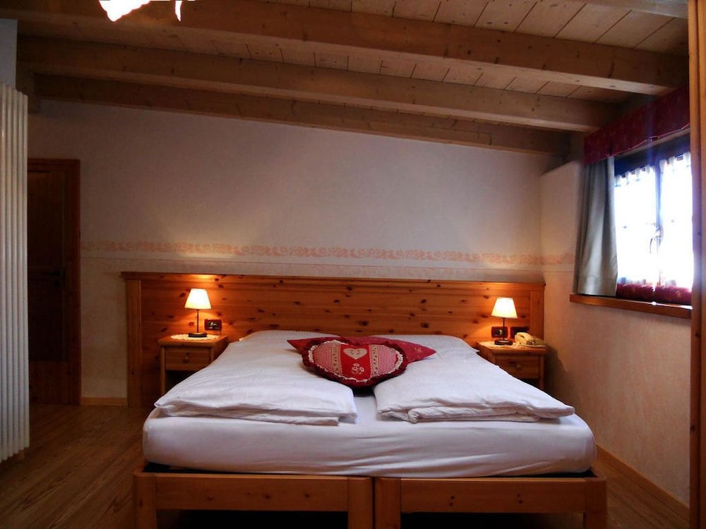 

Bari - Ziano di Fiemme - Hotel Salvanel