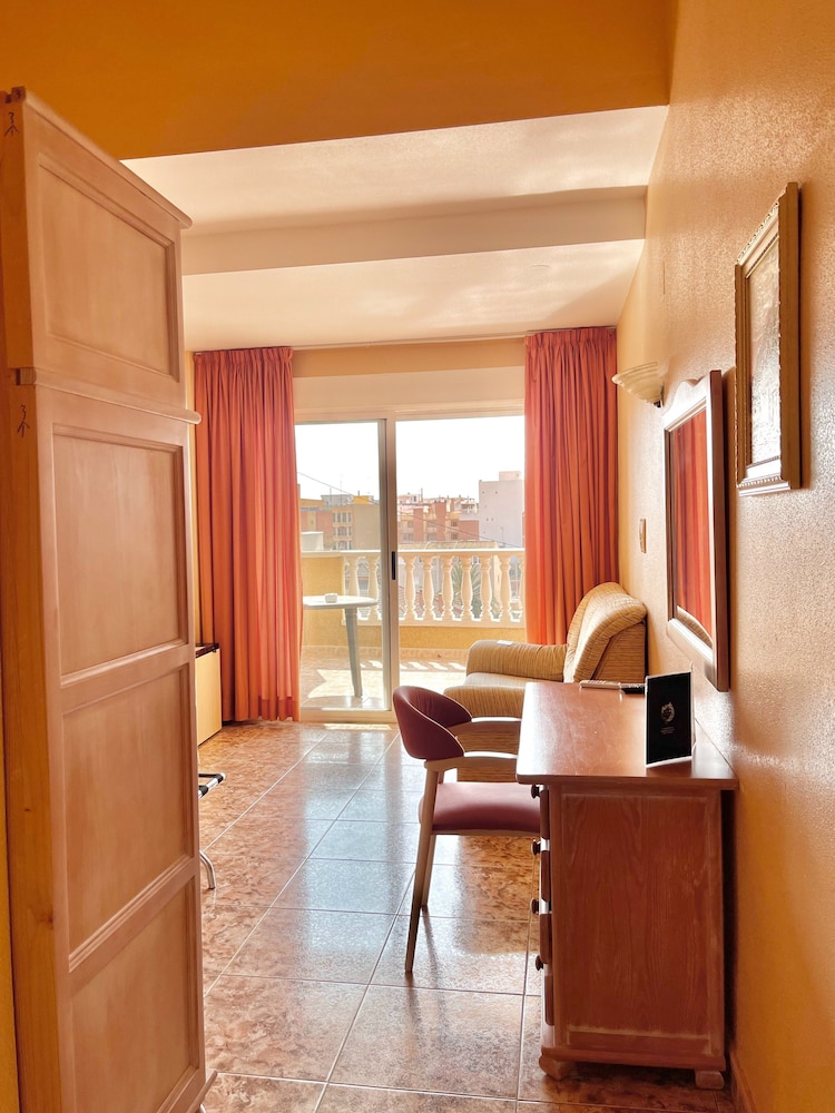 

Bari - Rojals - Hotel ParqueMar Premium Beach