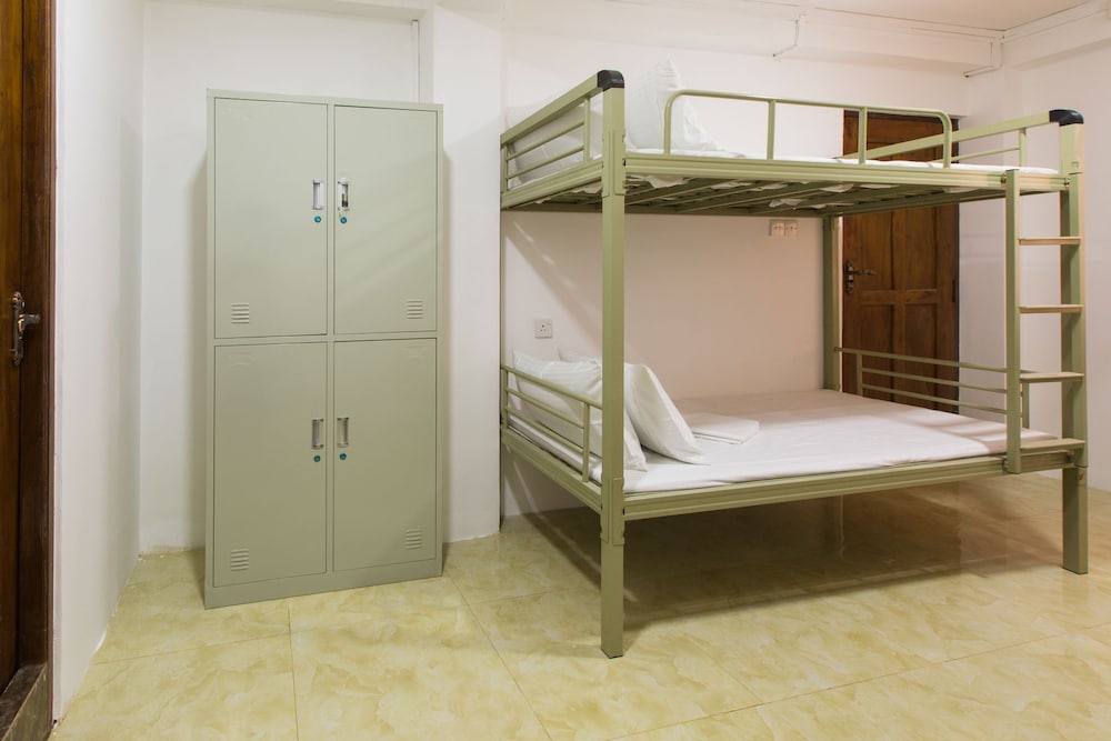 

Bologna - Colombo - Metro Port City Hotel