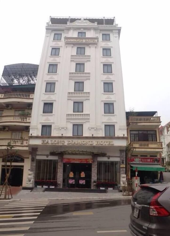 

Roma - Ha Long - Halong Diamond Hotel
