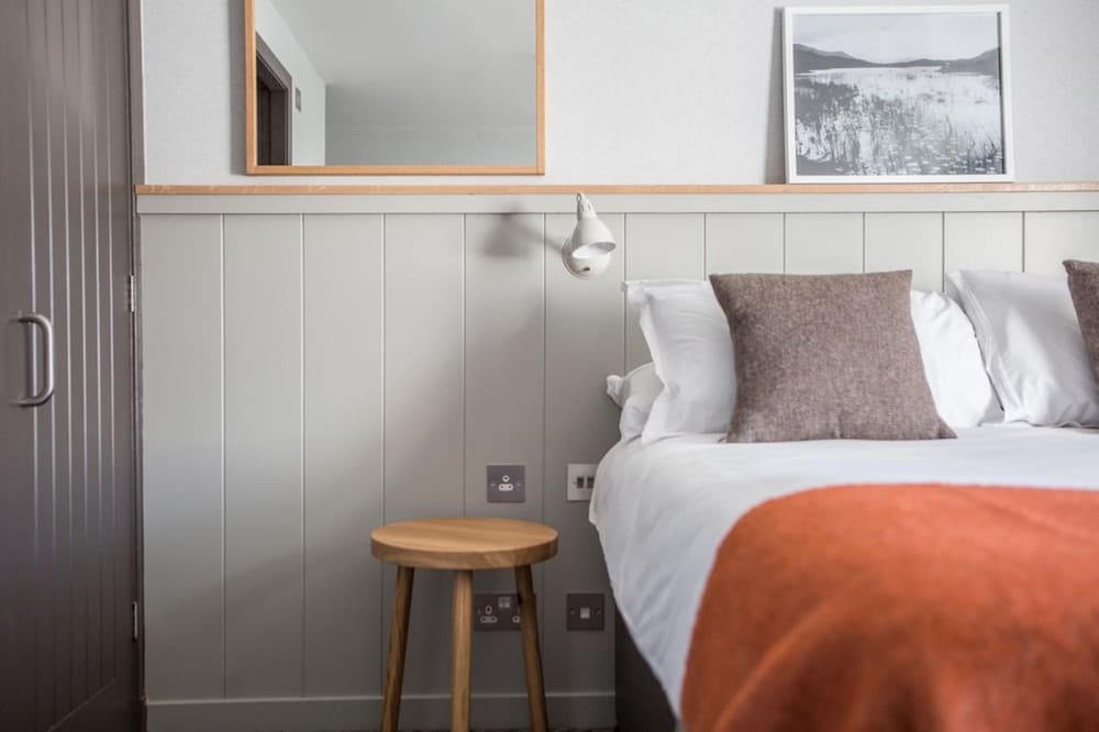 

Bari - Portree - The Bosville