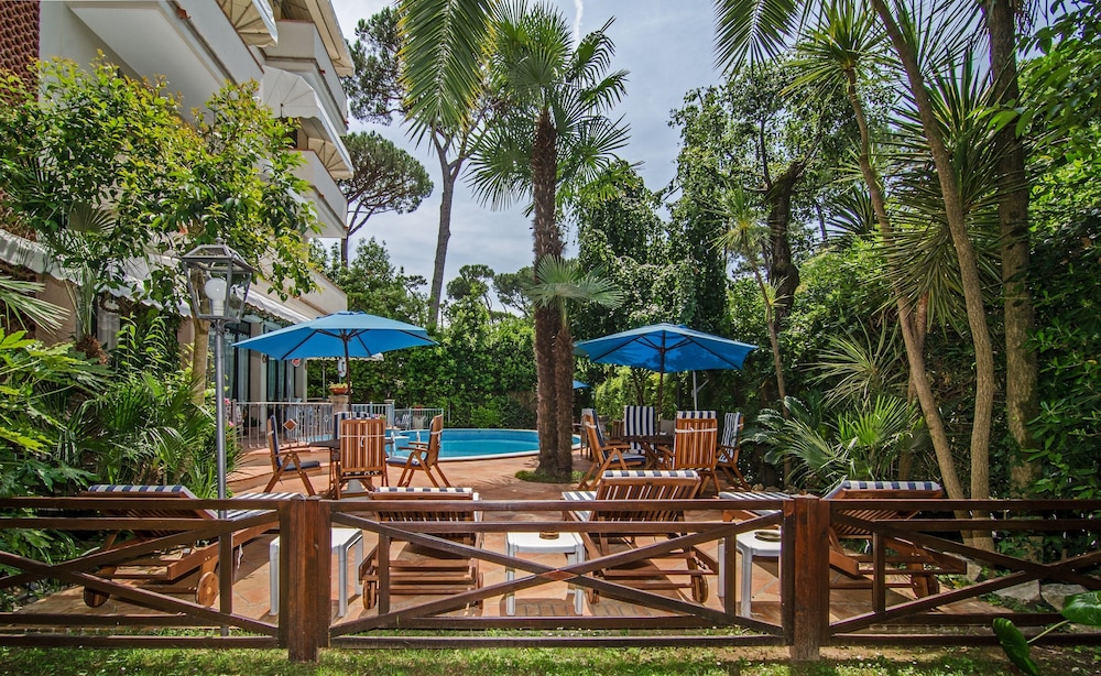 

Milano - Forte dei Marmi - Hotel Kyrton
