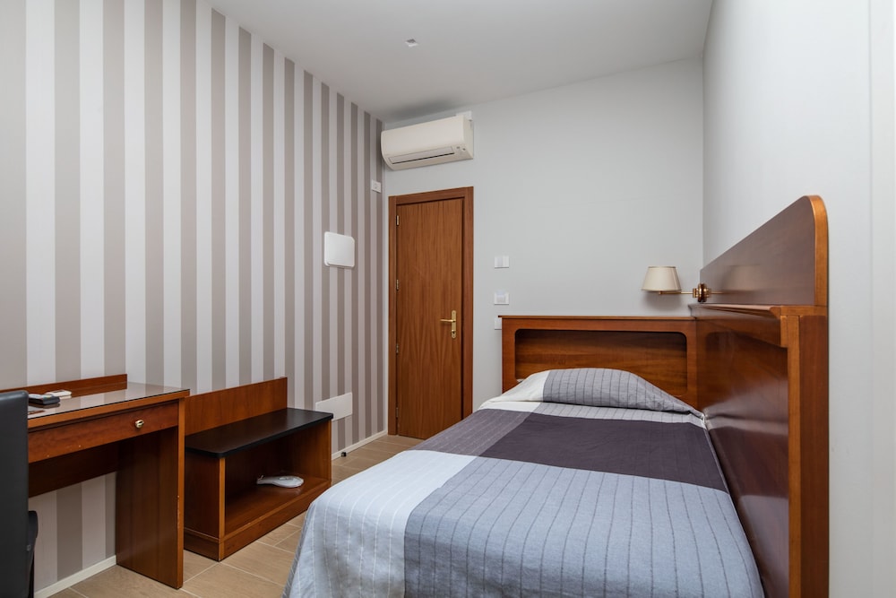 

Trieste - Pavia - Hotel Excelsior Pavia