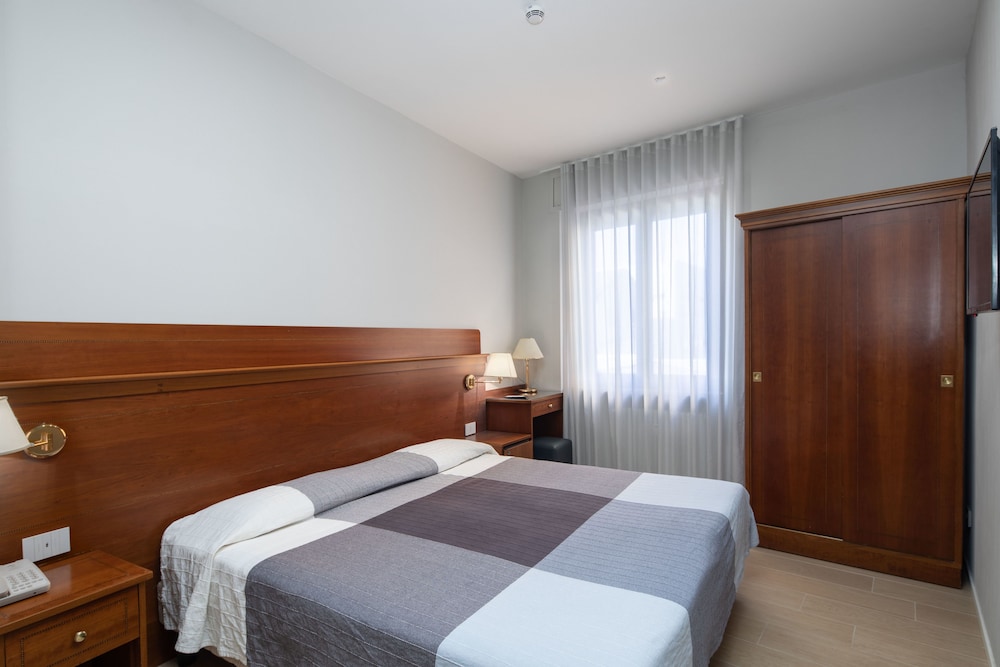 

Cagliari - Pavia - Hotel Excelsior Pavia
