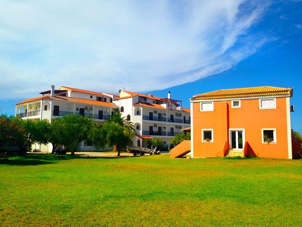 

Milano - Agios Georgios, Corfú - Ccb Bruskos Hotel