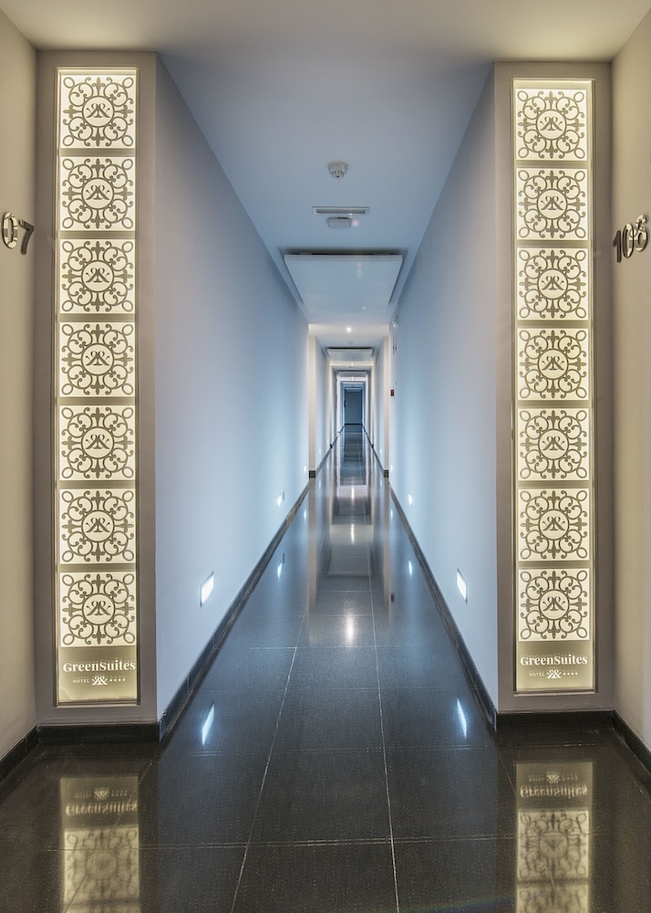 

Napoli - Dos Hermanas - Sevilla Green Suites