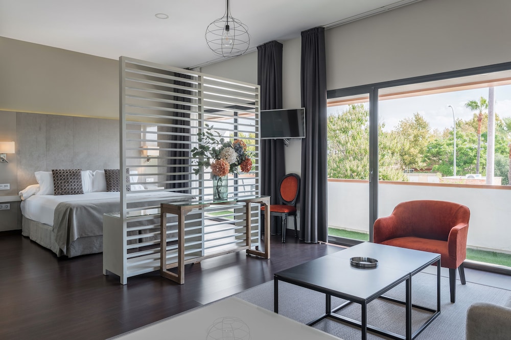 

Pisa - Dos Hermanas - Sevilla Green Suites