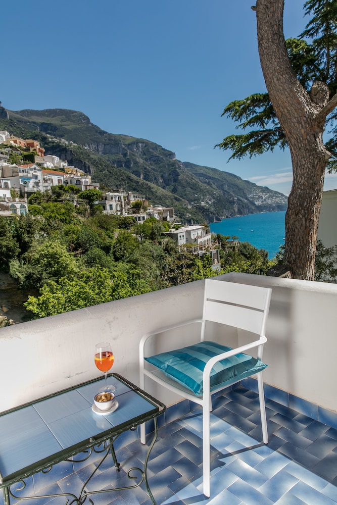 

Catania - Positano - Hotel Vittoria