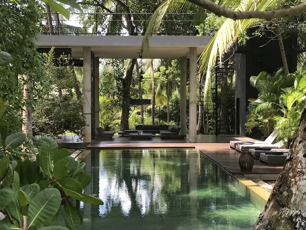 

Napoli - Galle - KAJU GREEN eco lodges