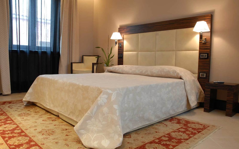 

Trieste - La Maddalena - Hotel Excelsior