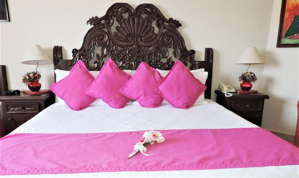 

Roma - Puerto Vallarta - Marina Banderas Suites