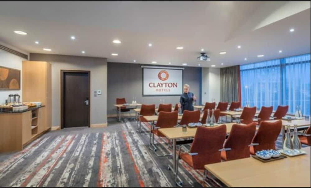 

Milano - Galway - Clayton Hotel Galway