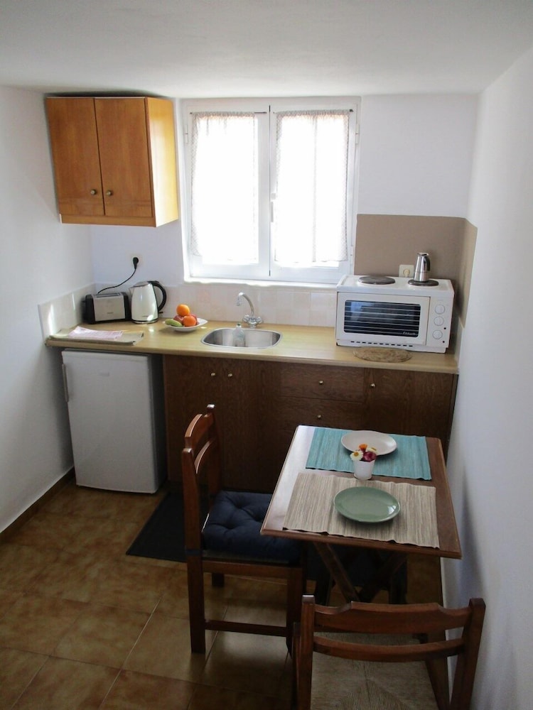 

Venezia - Stavros - Theodosia Studios