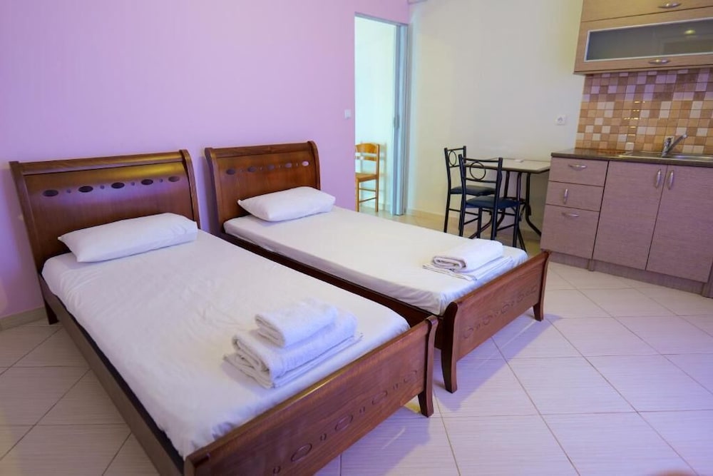 

Bologna - Ksamil - Hotel Chris