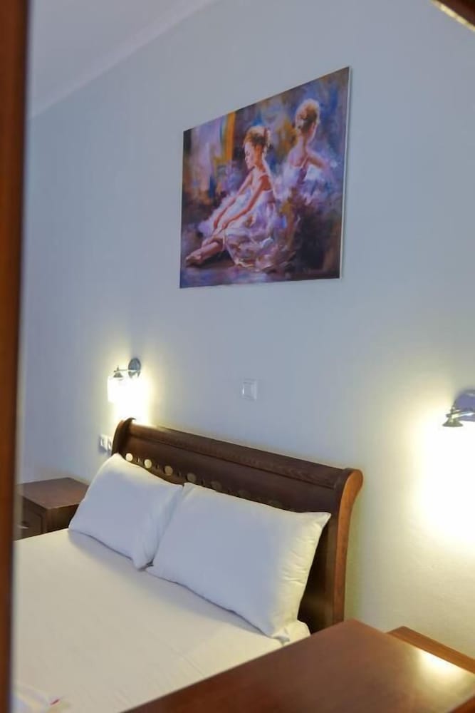 

Bari - Ksamil - Hotel Chris