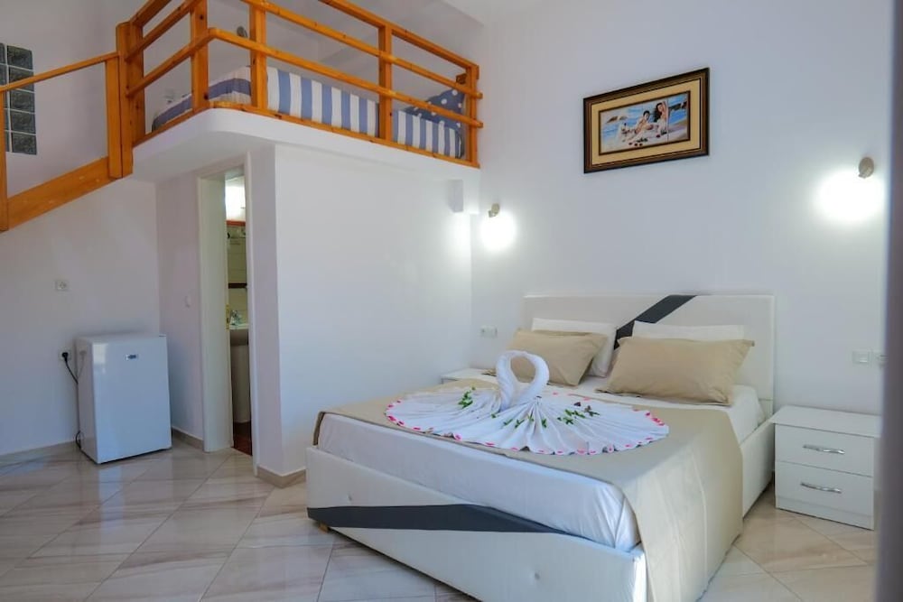 

Pescara - Ksamil - Hotel Chris
