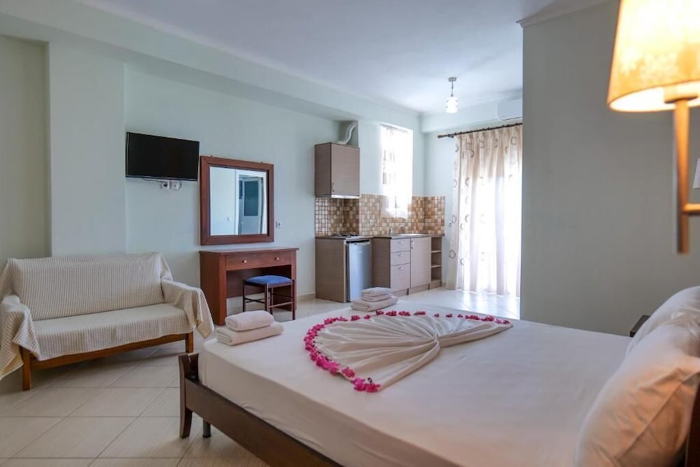 

Pisa - Ksamil - Hotel Chris