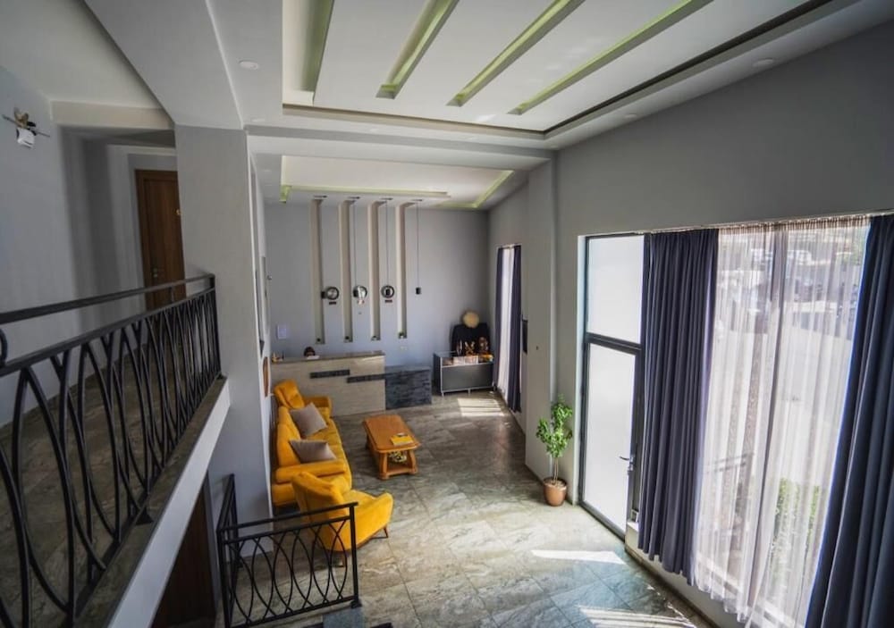 

Roma - Tbilisi - Hotel Nabadi