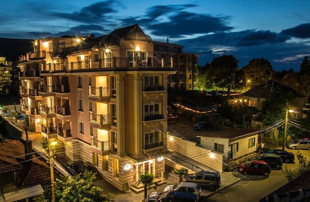 

Milano - Obzor - Sirena Palace Family Hotel