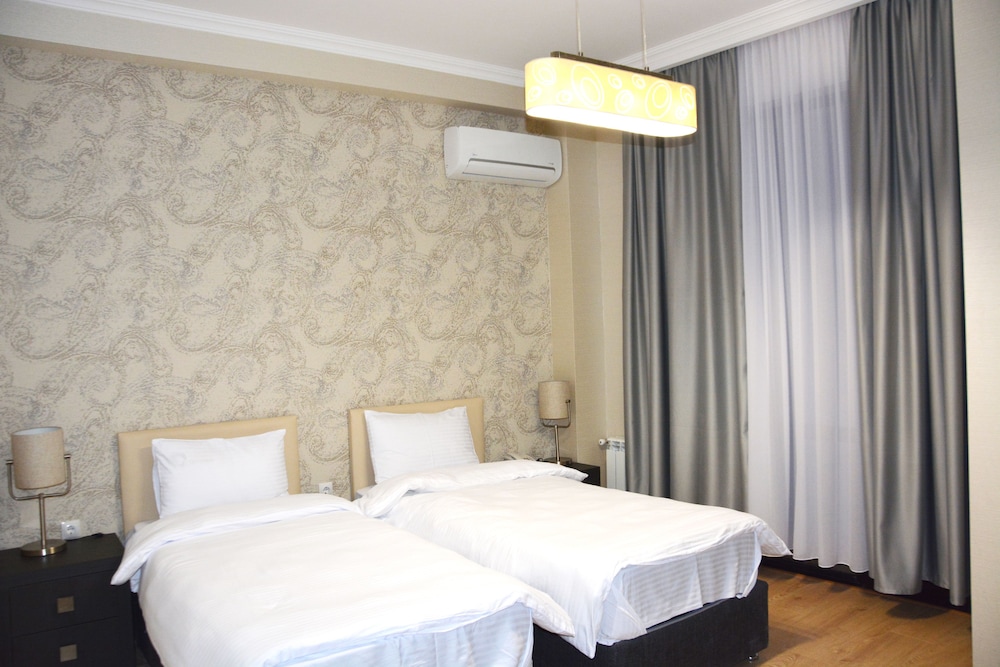

Roma - Tbilisi - Eleon Boutique Hotel