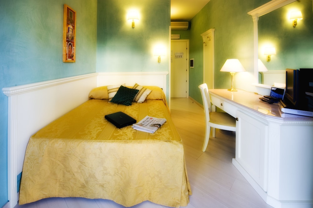 

Olbia - Marco Simone - Hotel Bright