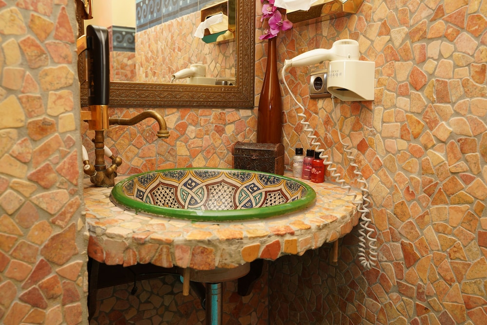 

Bologna - Francoforte sul Meno - Hotel Villa Oriental & Restaurant
