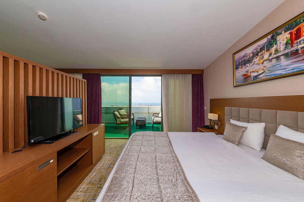 

Milano - Beylikduzu - Land Park Hotel