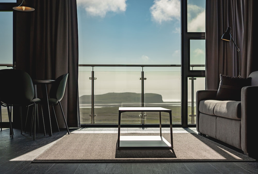 

Milano - Vik i Myrdal - Black Beach Suites