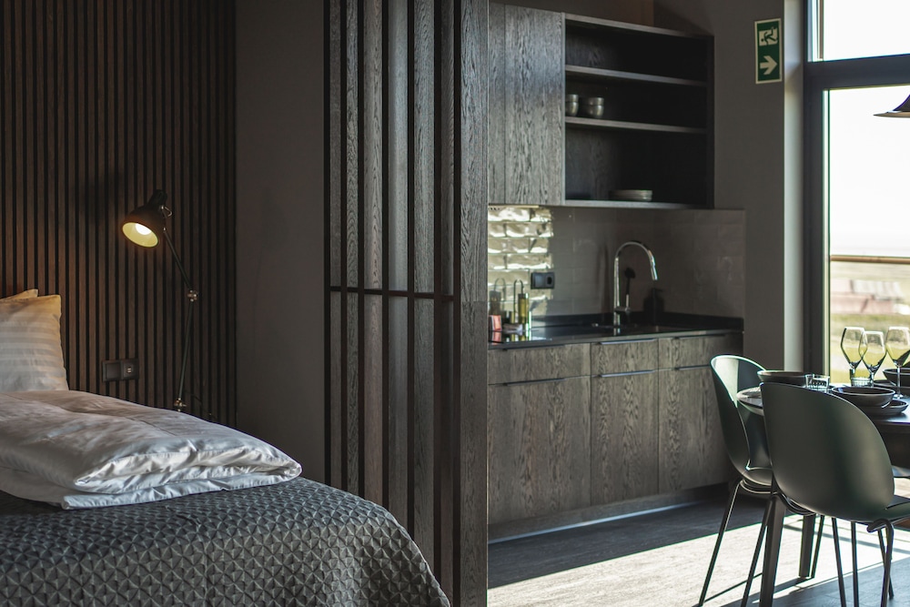 

Torino - Vik i Myrdal - Black Beach Suites