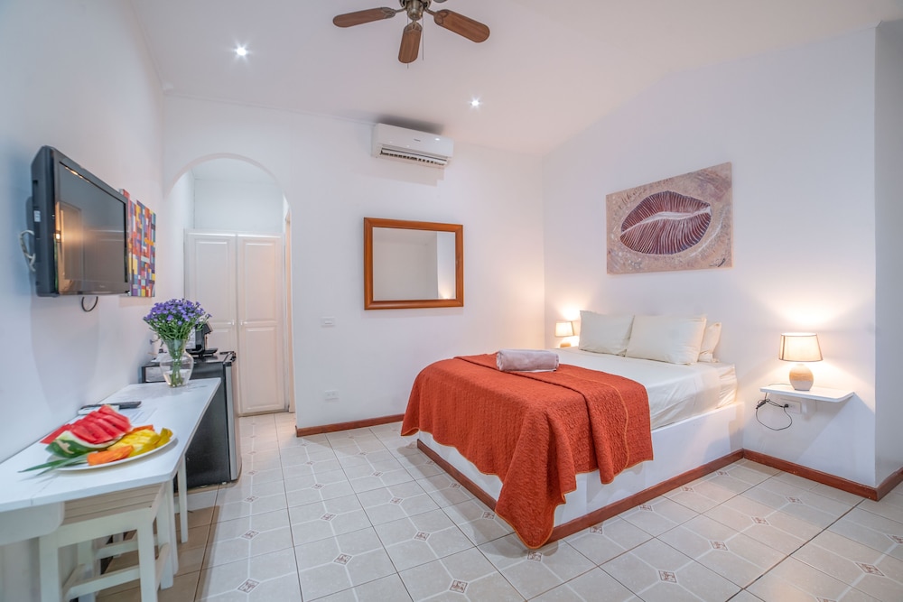 

Verona - Tamarindo - Hotel Pasatiempo