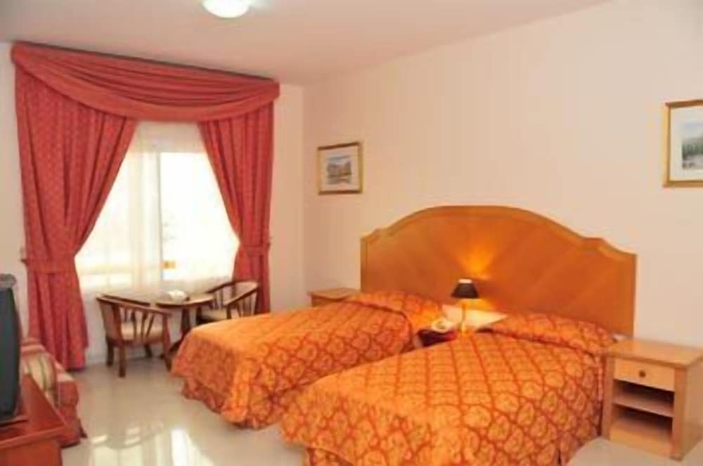 

Milano - Sarūq - Safeer Hotel Suites