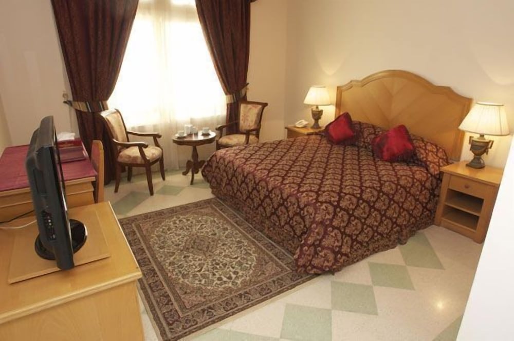 

Milano - Sarūq - Safeer Hotel Suites