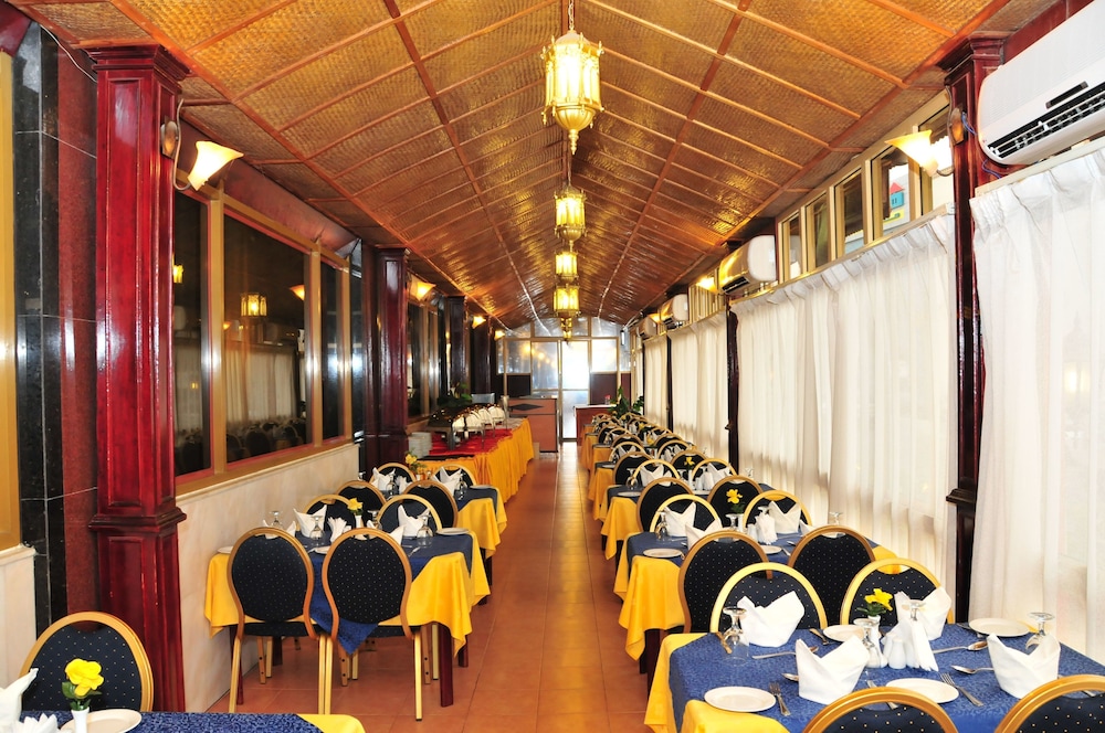 

Milano - Sarūq - Safeer Hotel Suites