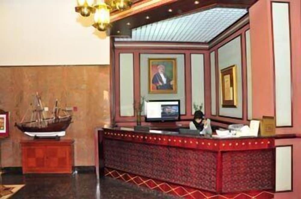 

Milano - Muscat - Safeer Hotel Suites