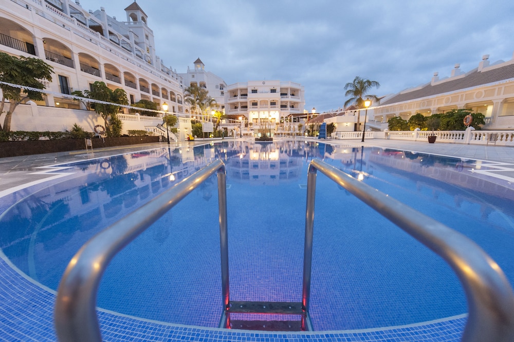 

Genova - Playa Fañabe - Hollywood Mirage - Excel Hotels & Resorts