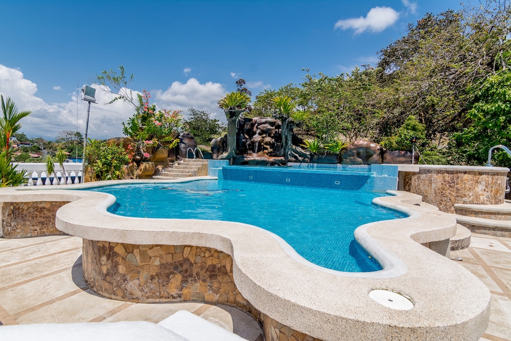 

Milano - Manuel Antonio - Hotel Le Priss Inn
