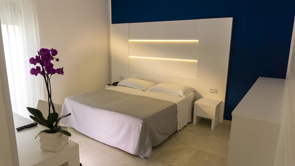 

Palermo - Gargano, Mare Italia - Hotel Scialara