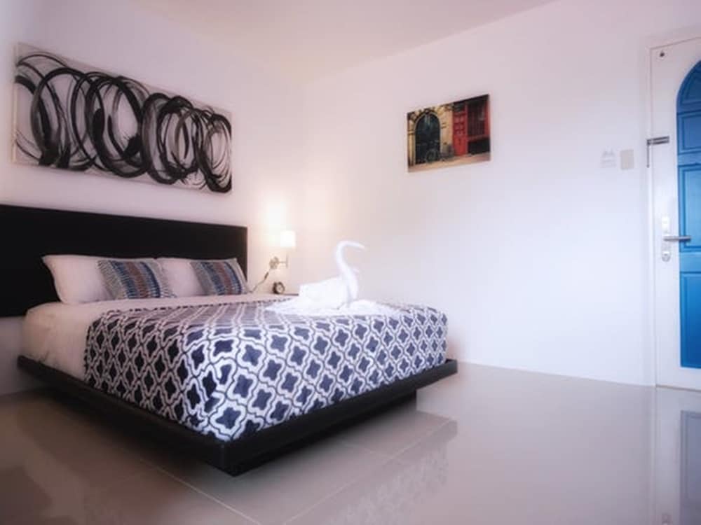 

Roma - Moalboal - D Gecko Hotel