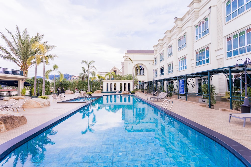 München - Natai Beach, Phang-nga - Erawan Hotel