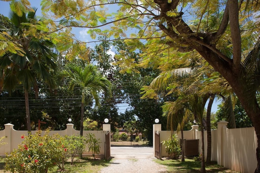 

Milano - Grand Anse, Isola di Praslin - Villa Confort