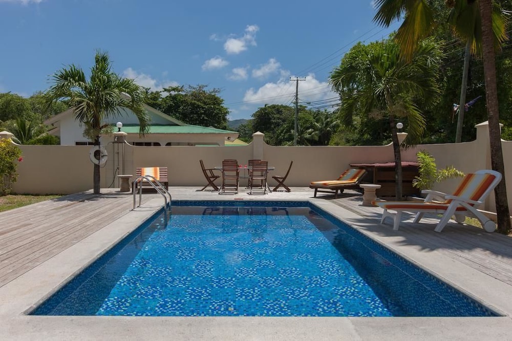 

Milano - Grand Anse, Isola di Praslin - Villa Confort