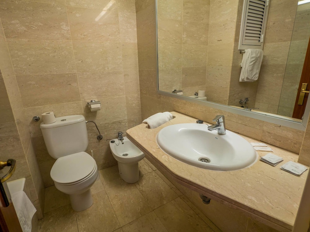 

Catania - Tossa de Mar - Hotel Golden Sand