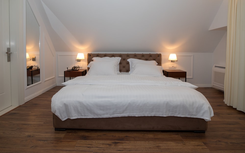 

Milano - Rinas - Vila Zeus Hotel